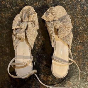 Never worn sparkling gold Loeffler Randall shoes!❤️